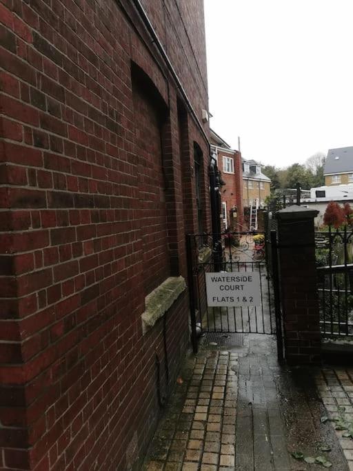 Modern 2 Bedroom Flat By Dover Port, Castle& Sea! Exterior photo
